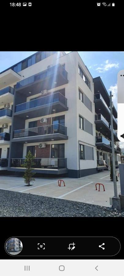 Apartament Mivali Lejlighed Năvodari Eksteriør billede